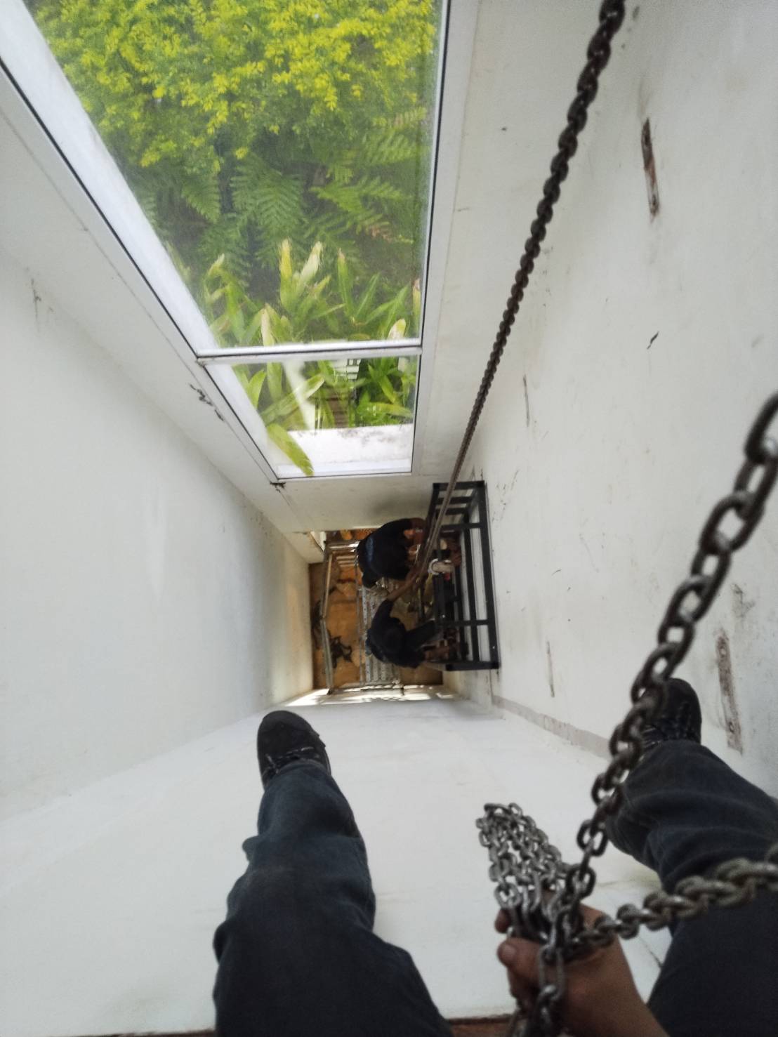 HYDRAULIC LIFT ELEVATOR 41